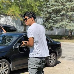 Meet your Posher, Jonathan